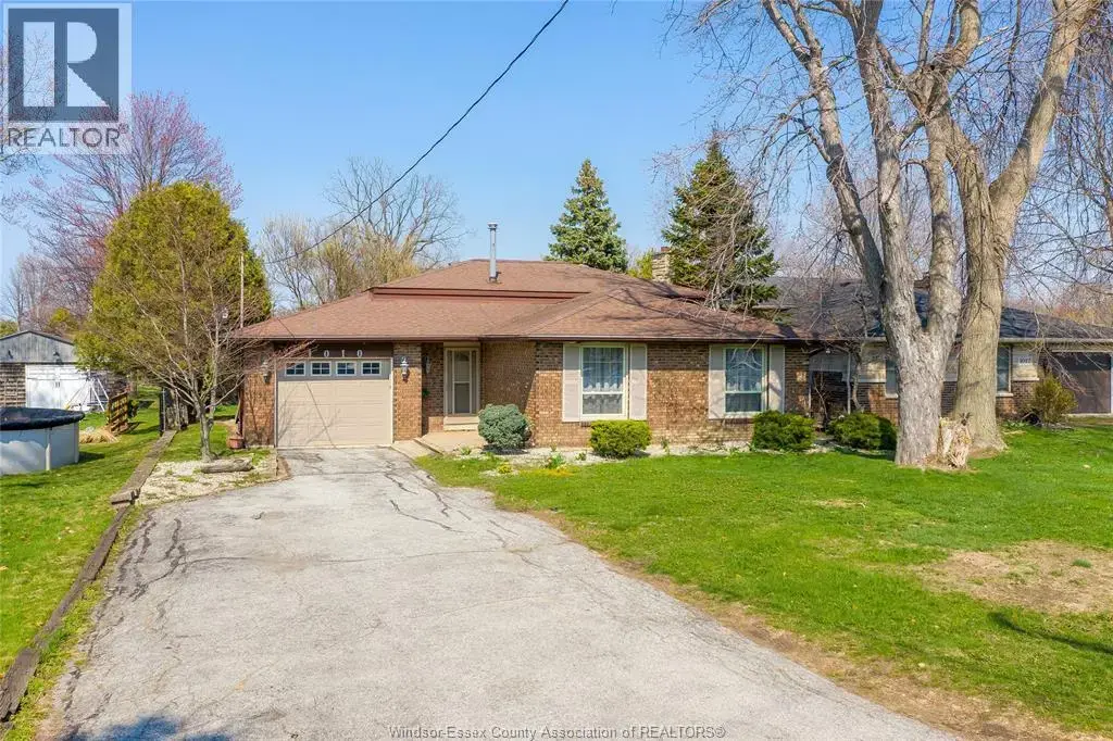 1010 County Road 22, Lakeshore